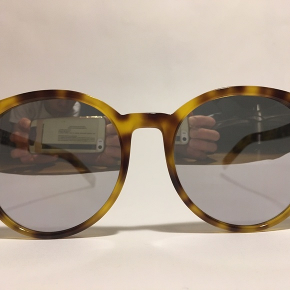 YvesSaintLaurent Classic Sunglasses main image 3